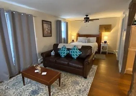 Cozy Cottage In The Catskills!